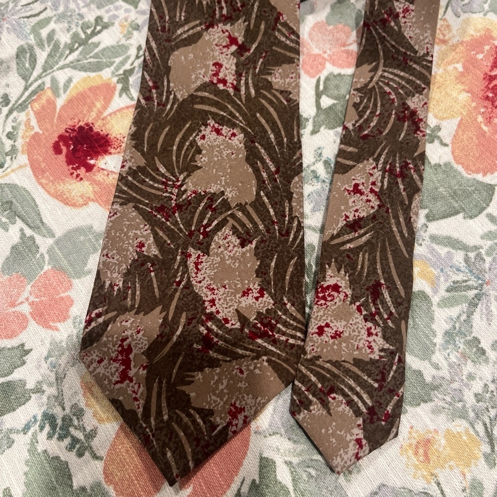 Hugo Boss Brown and Red Floral Tie